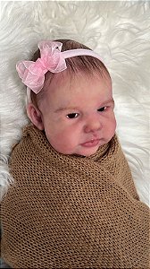 Bebê Reborn de Silicone Sólido Melissa