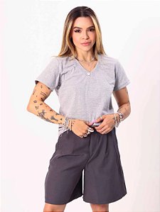 CAMISETA GOLA V DE MANGA CURTA MESCLA EM ALGODÃO