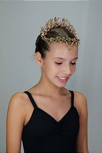 Coroa Contrária dourada com rosa