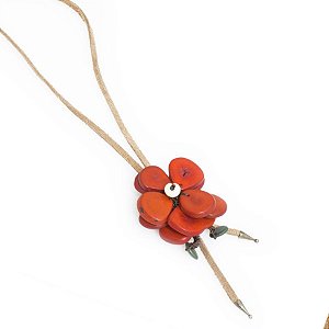 Colar flor de jarina grande com fio de chamois