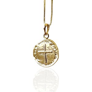 Colar da Medalha das Duas Cruzes na corrente veneziana de 0,45cm banhado a ouro18k
