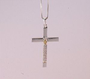 Colar Crucifixo Vela zircônia branca e amarela em Prata 925