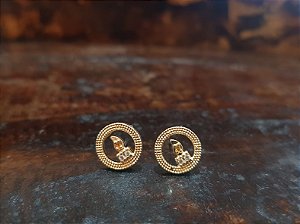 Brinco Vela Mini em Zircônia Folheado a Ouro 18k.