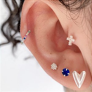 Piercing haste reto mini cruz cravejada em prata 925