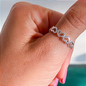 Anel corações vazados banhado a prata