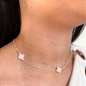 Cordão Virginia trevo rosa banhado a prata