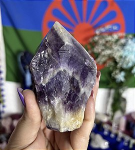 Ponta em Ametista Chevron