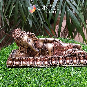 Lord Ganesha deitado