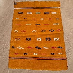 Tapete Marroquino - Kilim - Artesanal - amarelo 1,26 x 95 cm