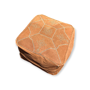 PUFE MARROQUINO EM COURO ARTESANAL - CARAMELO QUADRADO 50CM