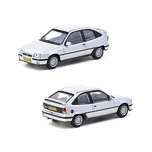 Tarmac Works 1:64 Opel Kadett GSI - Prata