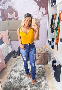 calça jeans cos alto rasgado