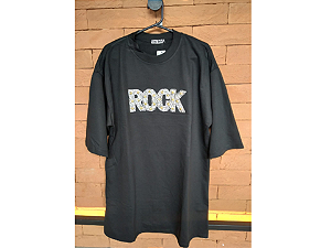 T Shirt Oversized Rock Pedraria Preta