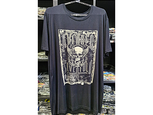 CAMISETA PLUS SIZE PRETA