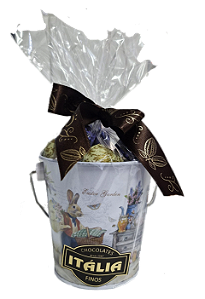 Cesto de Lata Coelho c/ 12 Bombons Truffados