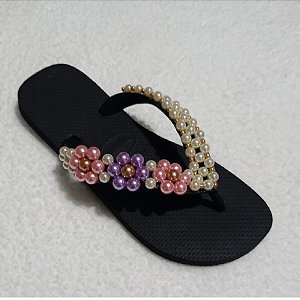 Chinelo Havaianas Top Preto com Flores de Pérolas