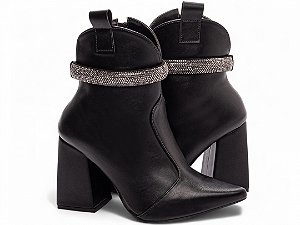 Bota Feminina Bico Fino com Enfeite de Manta de Strass