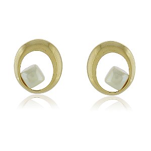 BRINCO FOLHEADO A OURO 18K OVAL COM PÉROLA QUADRADA