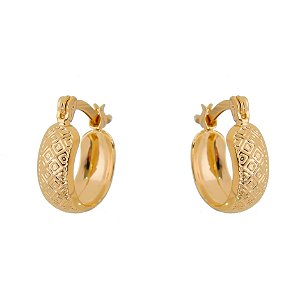 ARGOLA PEQUENA TRABALHADA FOLHEADA A OURO 18K