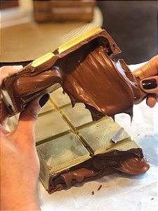 Barra Golden Dream 1kg ao leite com recheio de Nutella