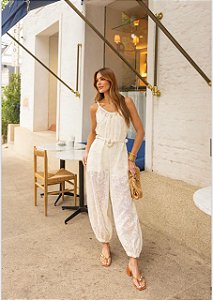 MACACÃO RENDA CROCHE