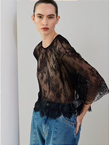 CAMISETA CROPPED RENDA