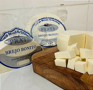 Queijo Minas Artesanal Brejo Bonito inteiro