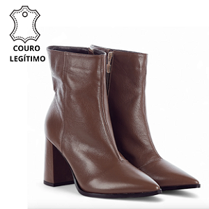 Bota Feminina Aurora em Couro Legítimo Cano Curto CAPUCCINO - Cacau Salto 8cm