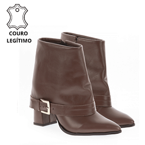 YANKA - Bota Cano Capa e Salto Bloco em Couro Cappuccino