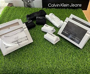 Kit Calvin Klein Cuecas e Camiseta