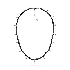 Colar com espinélio negro e mini gotas de metal (ródio branco)