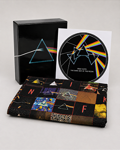 KIT EXCLUSIVO PINK FLOYD - CAMISETA + BANDEIRA + ADESIVO