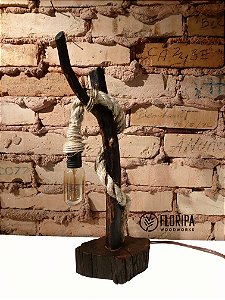 Luminária de Mesa Rústica!