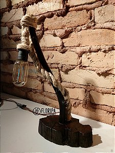 Luminária de Mesa Rústica!