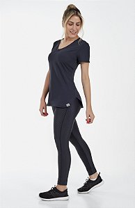 T-Shirt Alto Giro Skin Fit Alongada Decote V