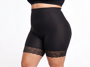 BERMUDA MODELADORA COM RENDA