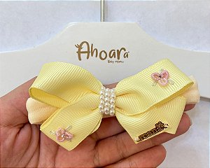 Faixa de Cabelo Infantil Média Rococó e Pérolas Amarela Roana