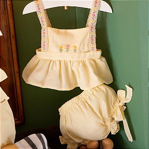 Conjunto Infantil Bata com Culote ou Short Flores á Mão Amarelo Roana