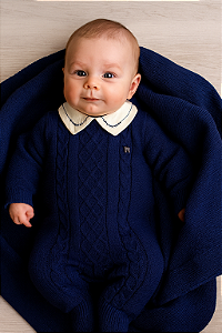 Saida Maternidade Masc Tricot c/ Gola Bordada Azul Índigo RN - Noruega