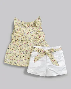 Conjunto Fem Bata Florida Amarelo e Short Sarja G - Anjos Baby