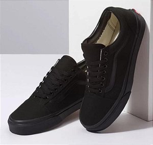 TÊNIS VANS OLD SKOOL BLACK