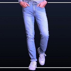 Calça Jeans Básica (Regular) - Azul Claro - Hughes