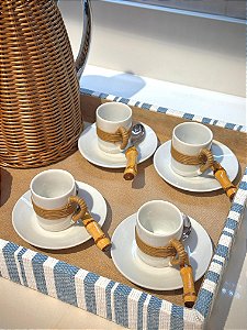 Xícara de Café de Porcelana com Vime Caramelo