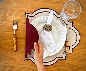 Jogo Americano Dupla Face Courino Off White com Vinho