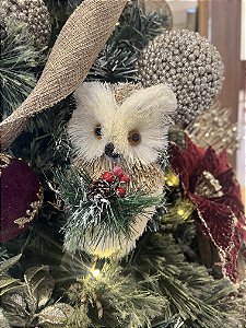 Coruja de Natal natural em pé