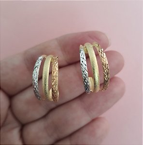 BRINCO ARGOLA 3 CORES 3 FIOS FOLHEADA A OURO 18K