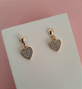 BRINCO CORAÇÃO PEQUENO COM MICROZIRCÔNIAS PENDURADO FOLHEADO A OURO 18K