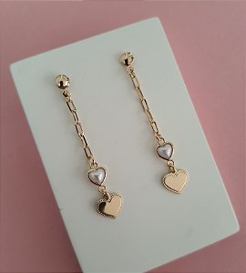 BRINCO CORRENTE CARTIER COM CORAÇÃO NA PONTA FOLHEADO A OURO 18K
