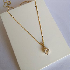 Colar com pingente de coração em zircônia folheado a ouro18k