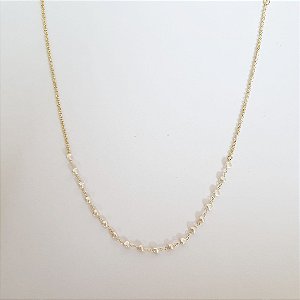 Colar com pérolas em formato de coração folheado a ouro 18k